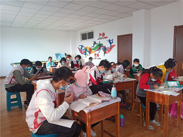 嶗山區(qū)愛心課堂正式落地，與孩子在社區(qū)共度假期