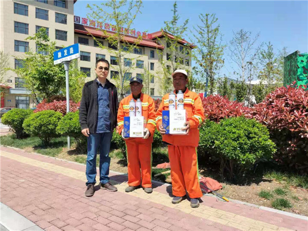 “水兵藍”獻給青島最美勞動者