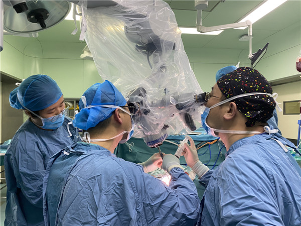 5歲男童6樓墜落命懸一線，青島婦兒醫(yī)院多學科協(xié)作再勝“死神”