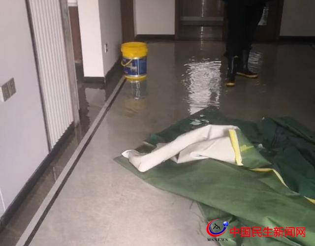 旭輝銀盛泰博觀星海業(yè)主真夠倒霉 新房一天沒住卻被“淹”倆月了未解決