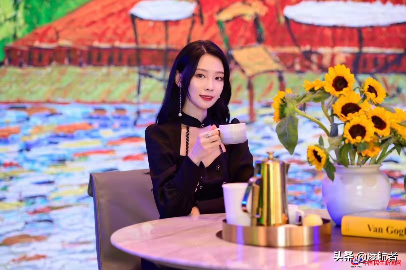 青島大嫚：國內知名博主舒芙蕾蕾，身高168CM，體重45KG