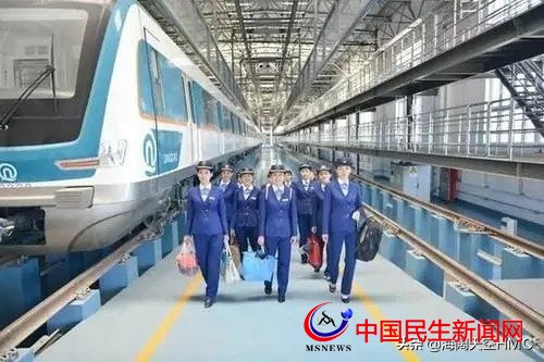 青島地鐵：投資3000億，利息和運營補貼或?qū)⒊蔀槭胸斦某林刎摀? class=