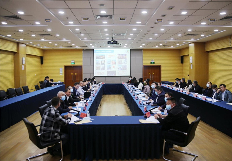 青島市北區(qū)召開“送政策、促發(fā)展、強產(chǎn)業(yè)” 民營企業(yè)家暨商協(xié)會座談會