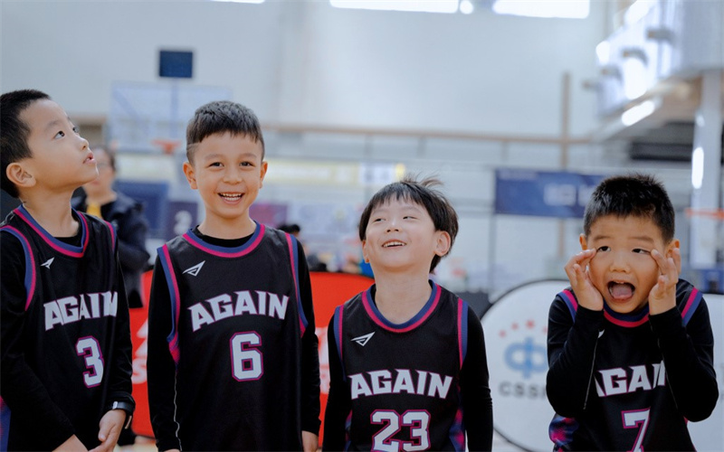 守護(hù)少年夢，共筑中國夢！國壽壽險(xiǎn)#運(yùn)動(dòng)少年微笑征集令#活動(dòng)引爆網(wǎng)絡(luò)