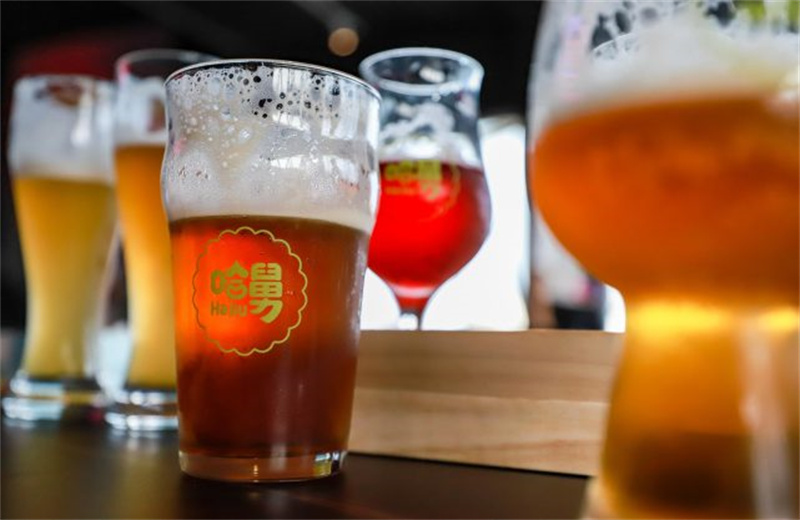 在金沙灘啤酒城，讓哈舅帶你微醺一下！