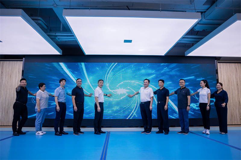 校企合作 | “全能寶貝”三柏碩大眾蹦床體教融合公益項目在恒星學(xué)院啟動