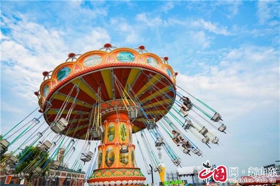 暑假帶娃去哪里玩？青島西海岸新區(qū)金沙灘啤酒城等你來(lái)