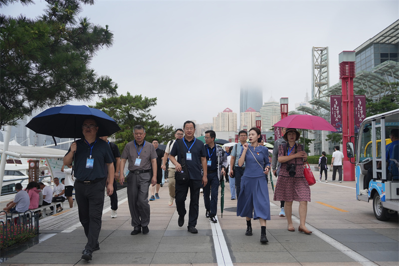 藍(lán)海逐夢(mèng) 創(chuàng)贏(yíng)未來(lái)——全國(guó)媒體精英走進(jìn)青島奧帆中心，共探文旅融合新篇章