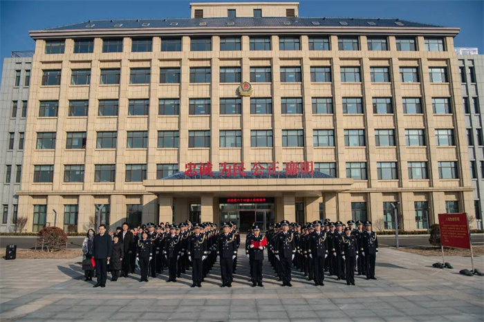 青島市強(qiáng)制隔離戒毒所舉行慶祝第六個(gè)中國(guó)人民警察節(jié)活動(dòng)