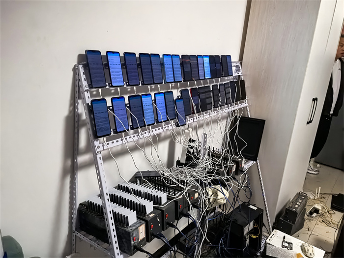 青島網(wǎng)安全鏈條摧毀“接碼平臺(tái)”犯罪團(tuán)伙 斬?cái)嗪诨耶a(chǎn)關(guān)鍵支撐鏈