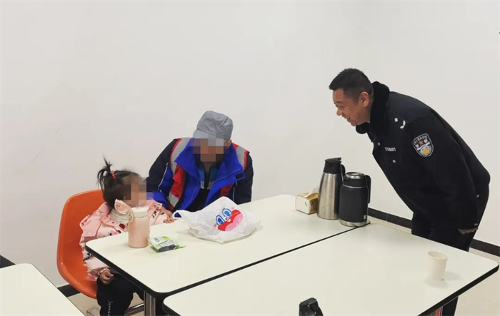 跨越三省市！青島戒毒警察架起“愛(ài)心橋”